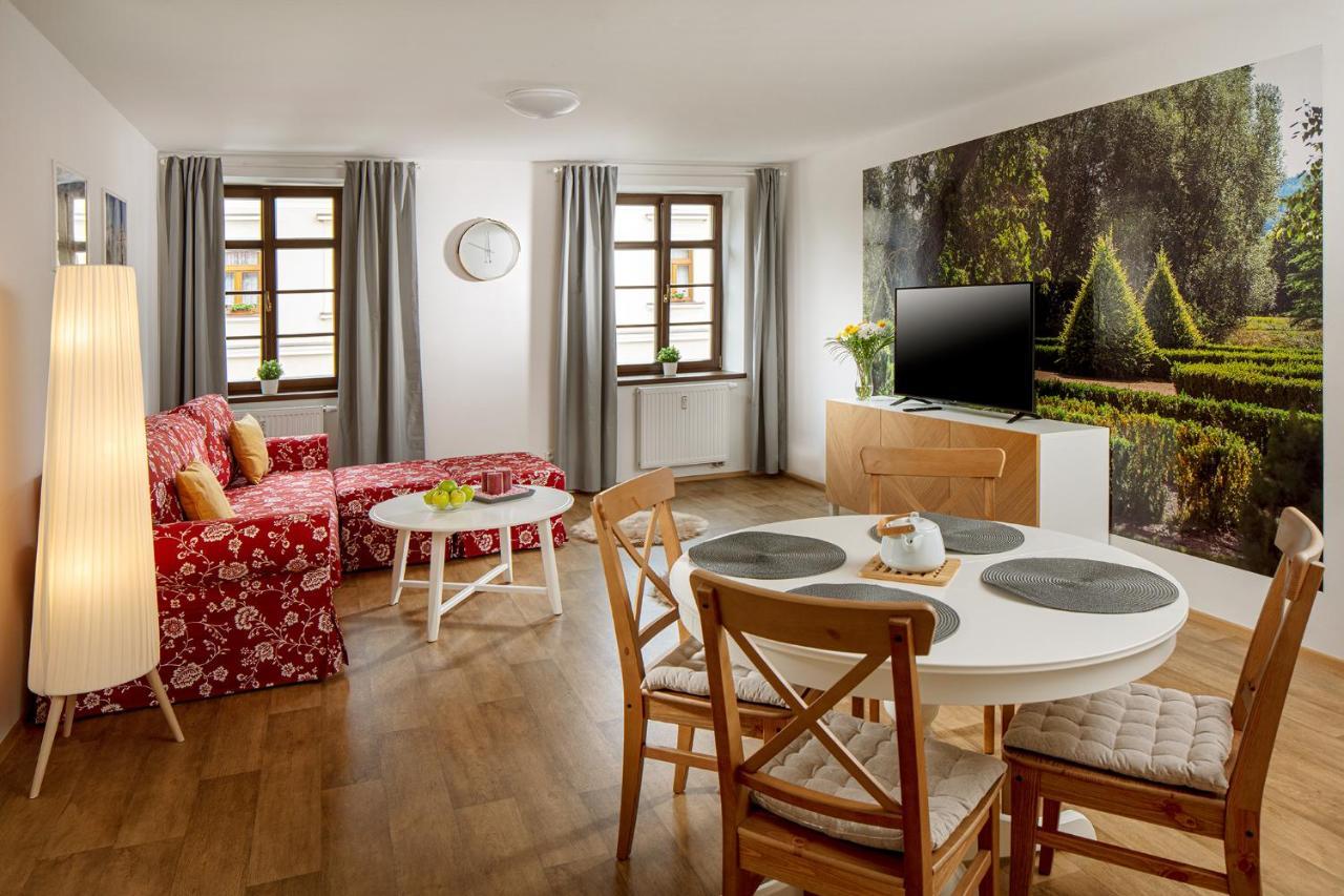 Apartmany Myslivna اوستروف المظهر الخارجي الصورة