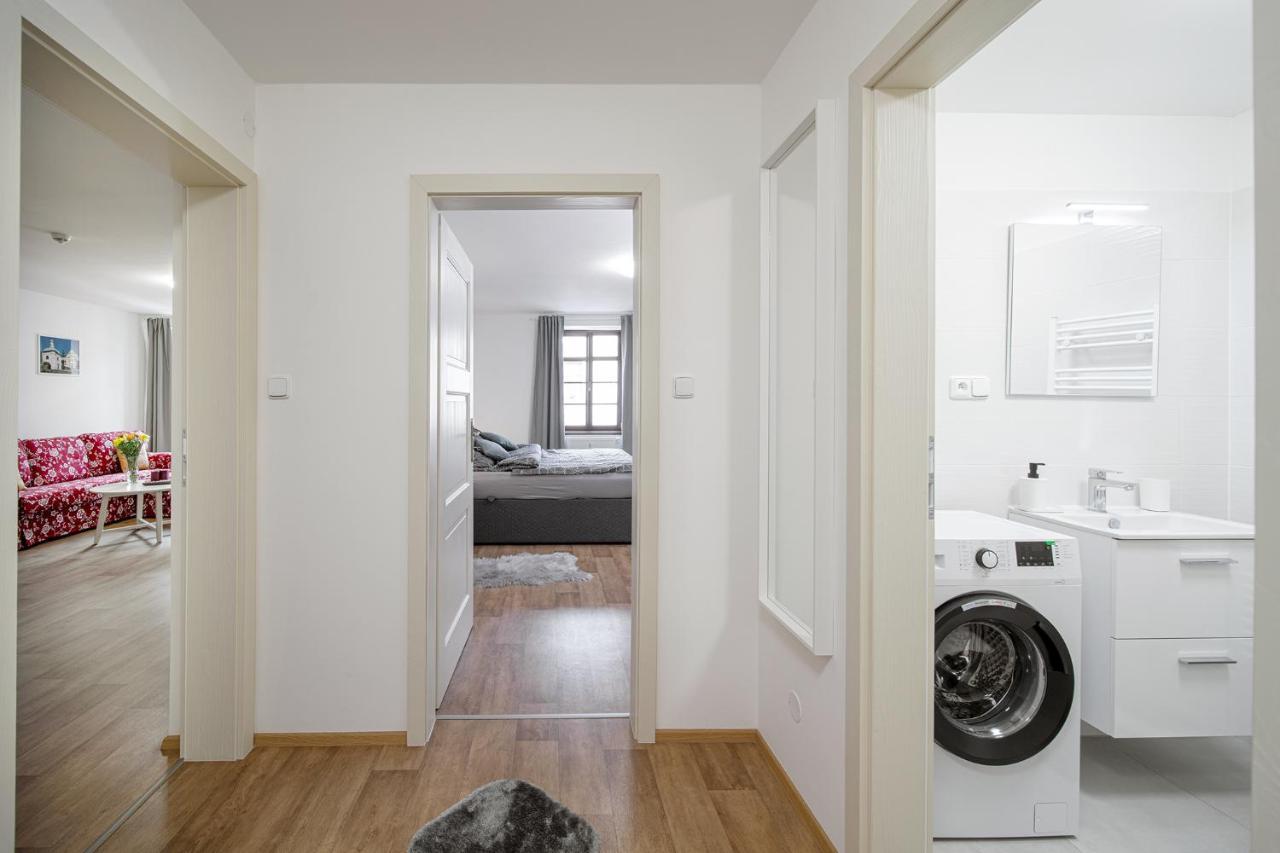 Apartmany Myslivna اوستروف المظهر الخارجي الصورة